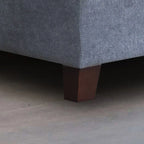 Divano sezionale in tessuto Diego 103.5 con chaise longue a destra, pouf contenitore e 2 cuscini decorativi