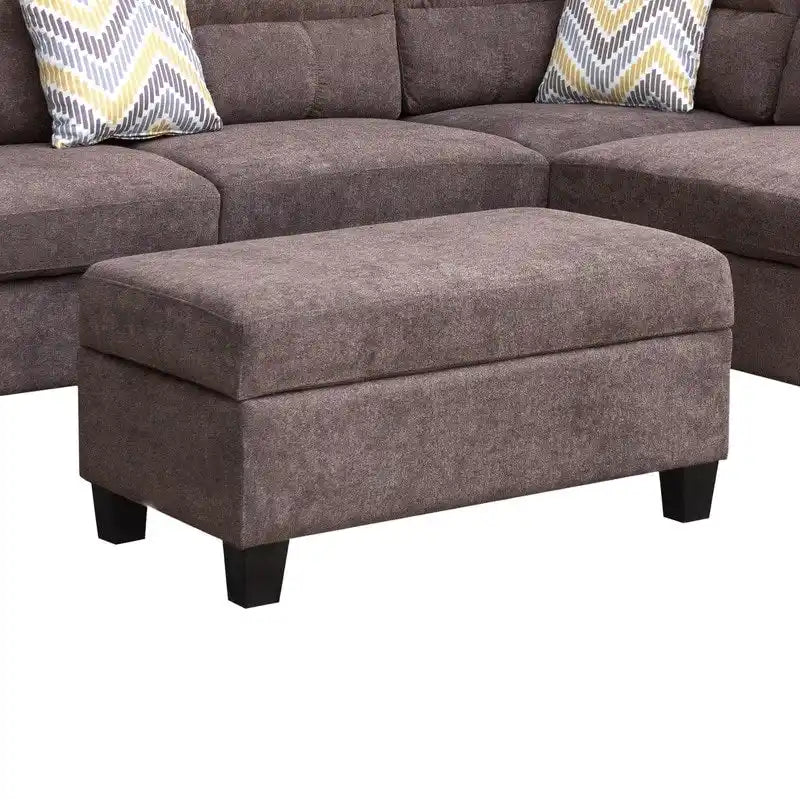 Divano sezionale in tessuto Diego 103.5 con chaise longue a destra, pouf contenitore e 2 cuscini decorativi