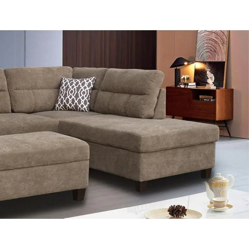 Divano sezionale in tessuto Diego 103.5 con chaise longue a destra, pouf contenitore e 2 cuscini decorativi