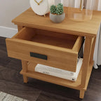 Letto King in legno marrone Oak Park e due comodini